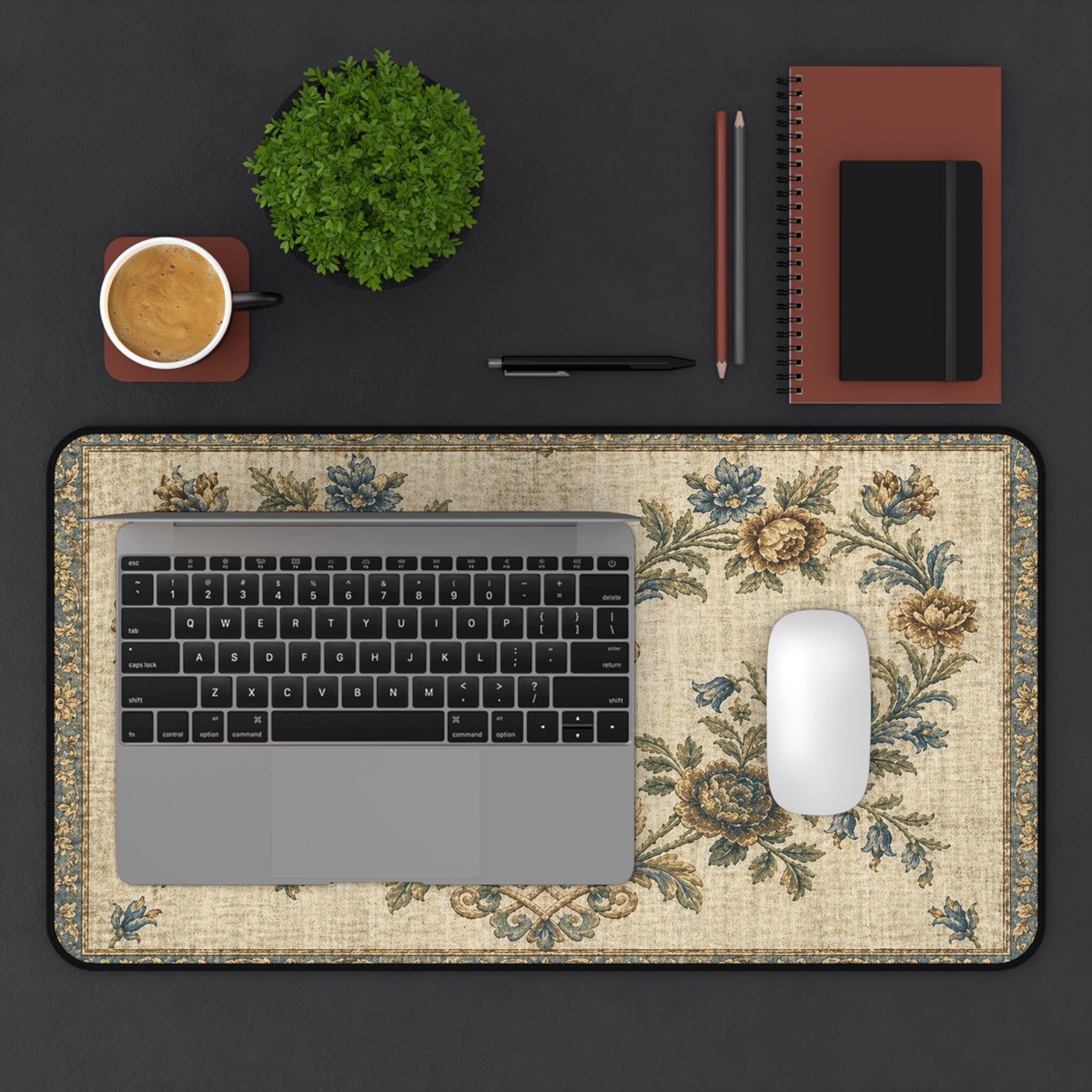 Vintage Floral Heart Mouse pad